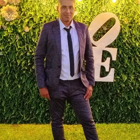 Vista privada de perfil Hombre en Ramos Mejia